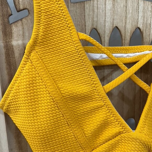 Cupshe Two-Piece Swimsuit – Mustard Yellow Top & Floral Bottom (Size S, NWOT) - Picture 3 of 5